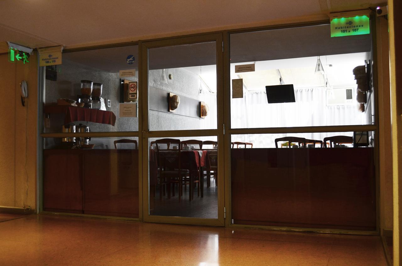 Hotel Huemul General Roca Esterno foto