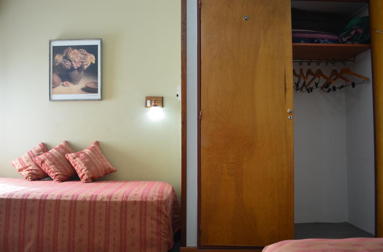 Hotel Huemul General Roca Esterno foto